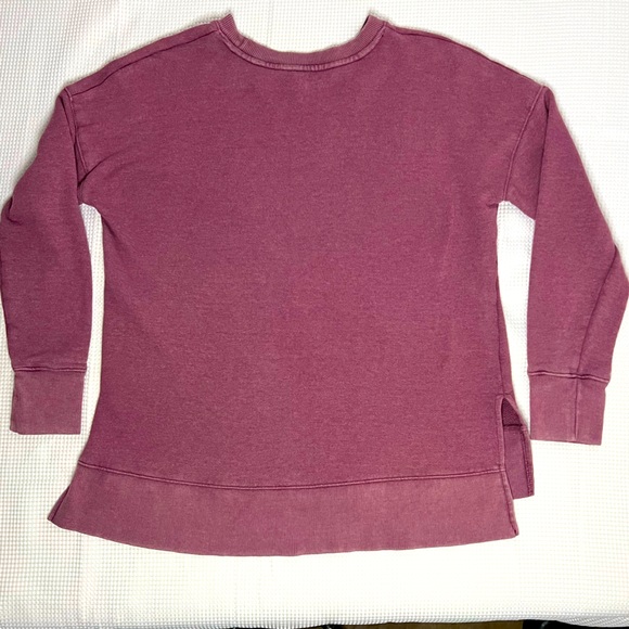 Time and Tru Women's Plus Crewneck Sweatshirt with High-Low Hem, Small - Picture 2 of 3